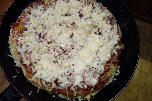 Pizza z patelni