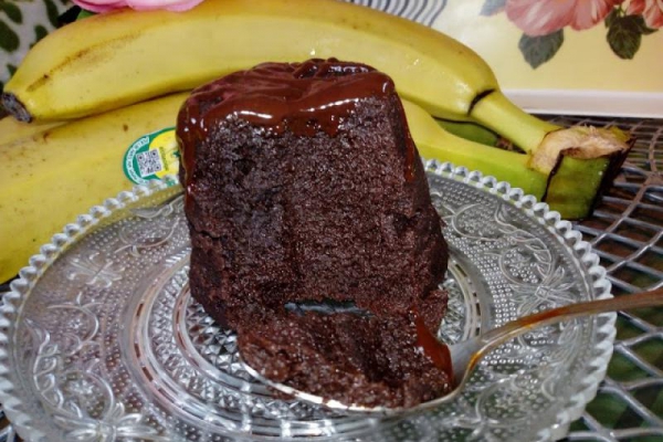 Bananowa babeczka z kubeczka