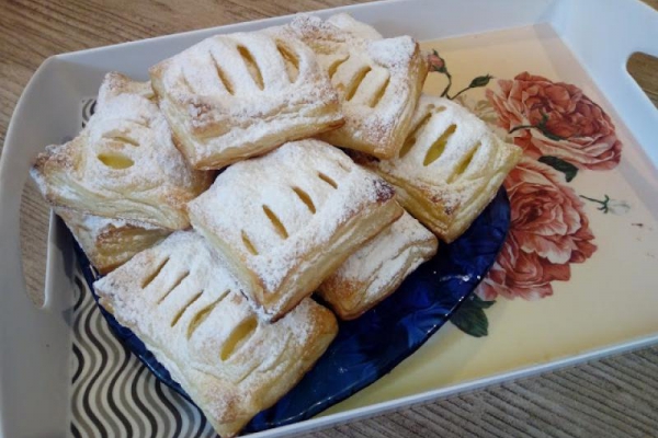 Ciastka francuskie z budyniem