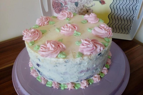 Tort jagodowo - kokosowy