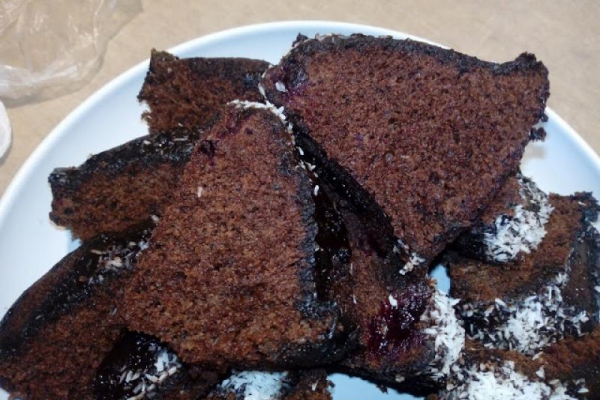 Babka kakaowa z dżemem