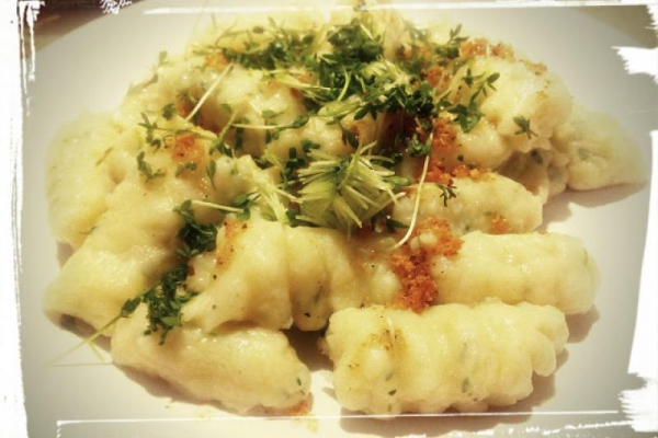 Gnocchi z rzeżuchą i czosnkiem