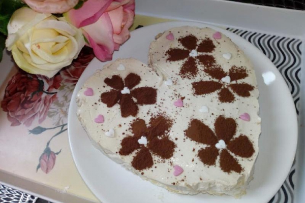 Walentynkowy torcik cappuccino