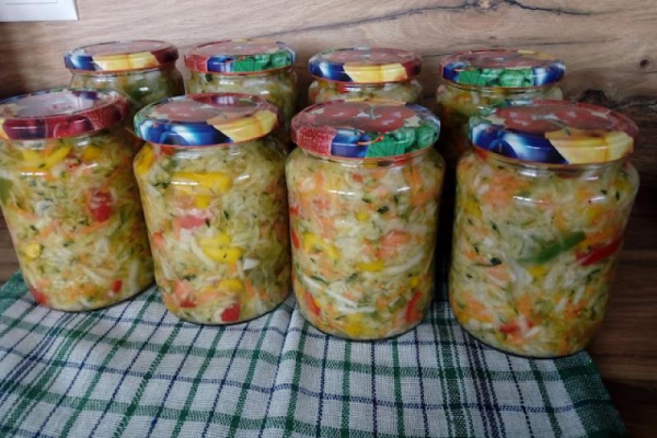 Sałatka z cukinii na zimę
