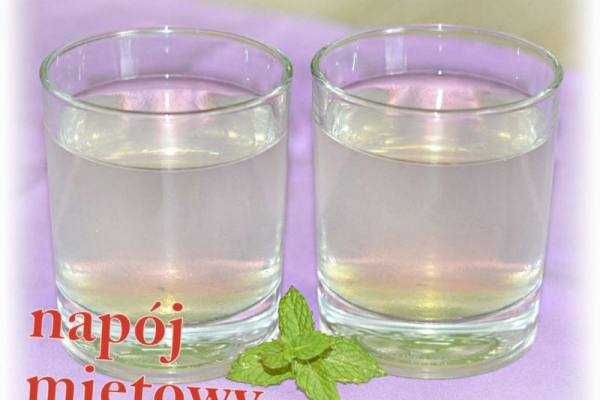 Orzeźwiająca lemoniada z mięty (gotowana)