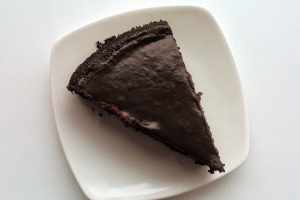 Obłędne ciasto czekoladowo-kawowe z ganache z gorzkiej czekolady