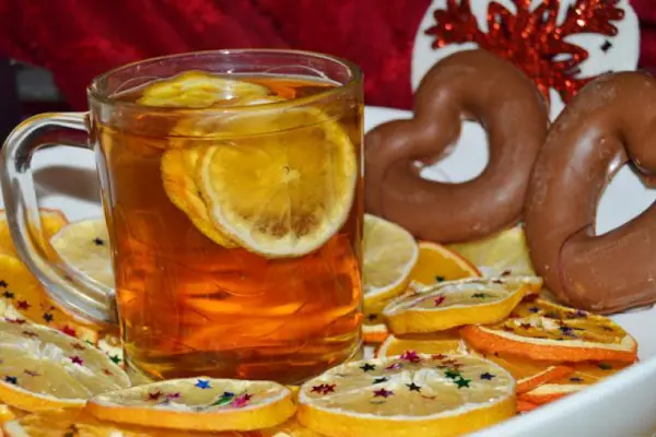 Rozgrzewająca herbata imbirowo-pomarańczowa