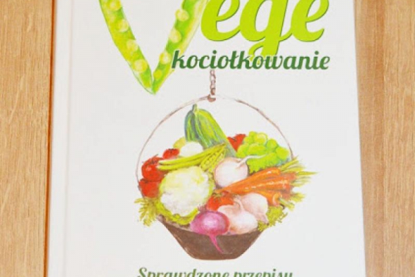 Recenzja książki Vege Kociołkowanie Ewa Hangel