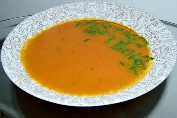 Zupa krem z dyni i czerwonej kapusty