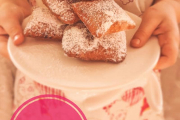 Nadziewane faworki czyli smażone ravioli z ricottą i czekoladą