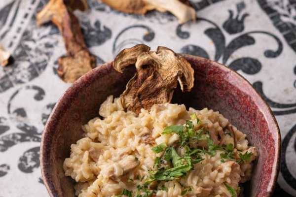 Risotto z suszonymi grzybami leśnymi