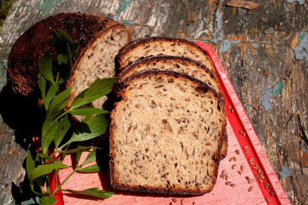 Chleb polski na kefirze z siemieniem lnianym