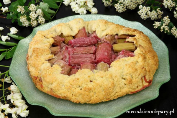 Rustykalna tarta z rabarbarem