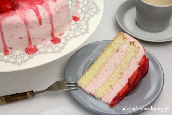 Tort truskawkowy