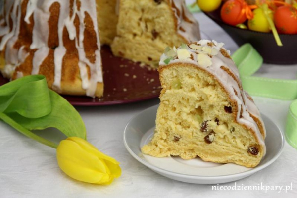 Luksusowa babka drożdżowa