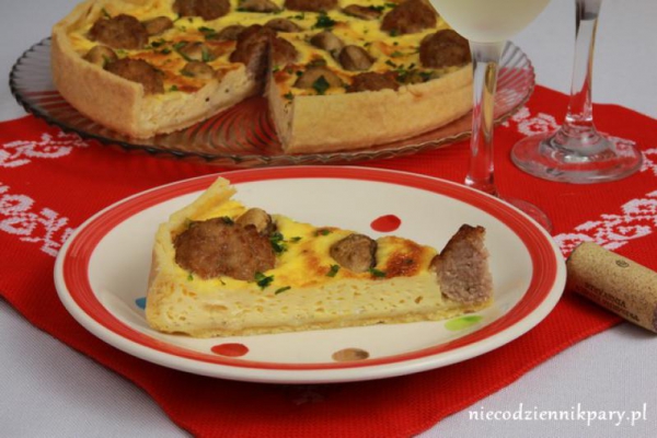 Quiche z pieczarkami i mięsem mielonym