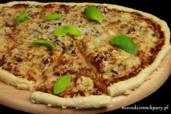 Pizza z owocami morza