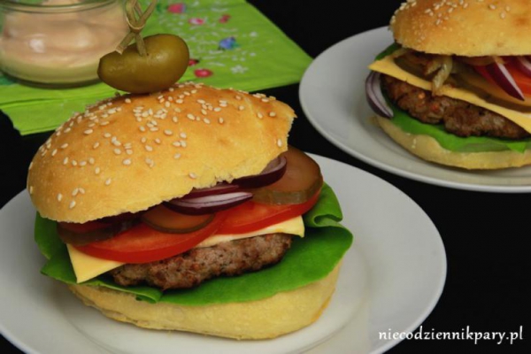 Wołowy hamburger