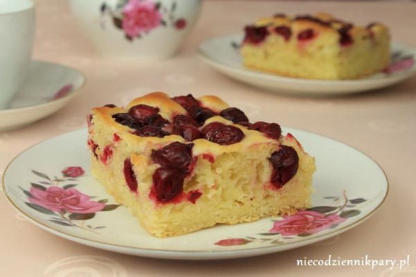 Placek drożdżowy z wiśniami