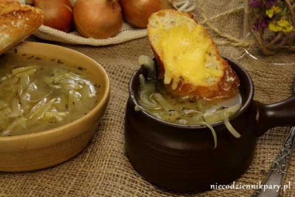 Francuska zupa cebulowa