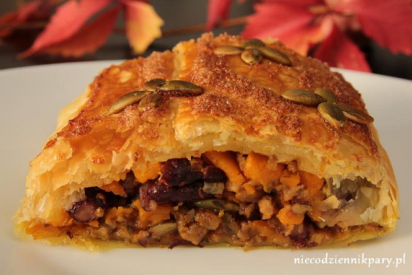 Strudel z dynią i mięsem mielonym