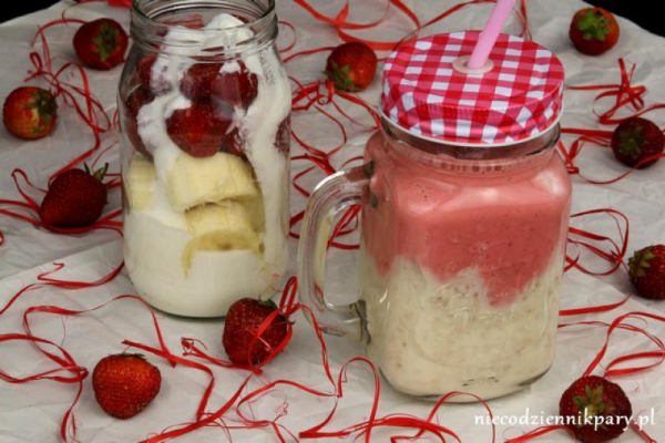 Koktajl bananowo – truskawkowy