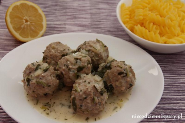 Klopsy w sosie miętowo-cytrynowym