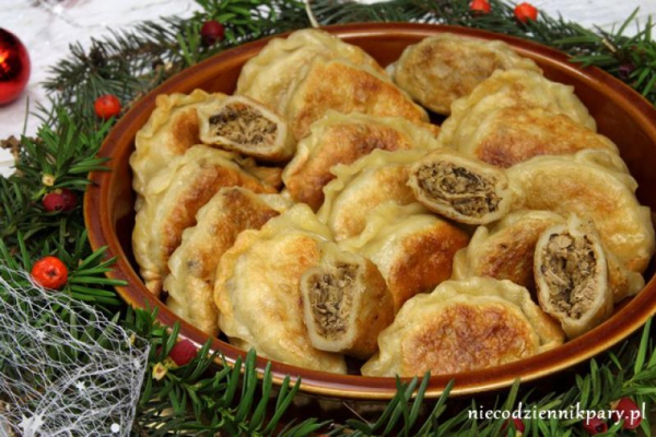 Pierogi z kaczką i kiszoną kapustą