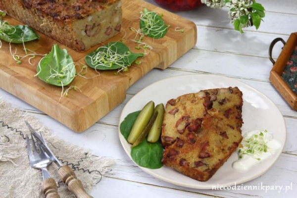 Babka ziemniaczana z wędzoną słoniną