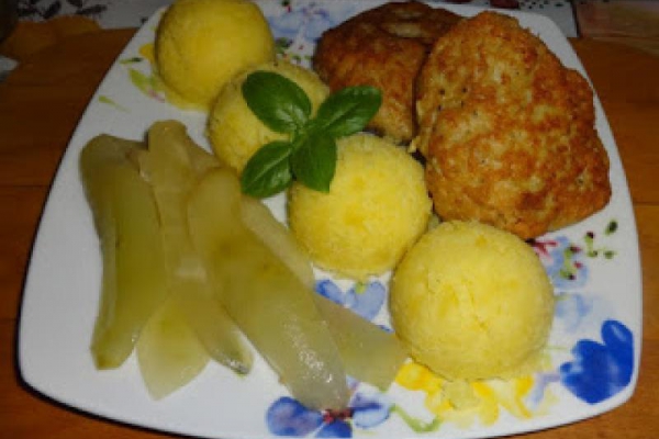 Kotlety mielone z fileta kurczaka.