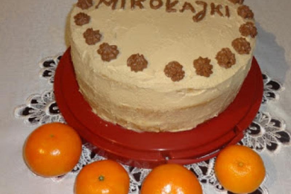 Tort śmietankowo - kakaowy.