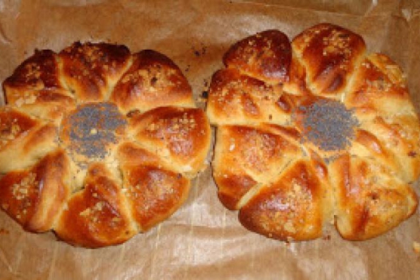 Bułka drożdżowa słonecznik.