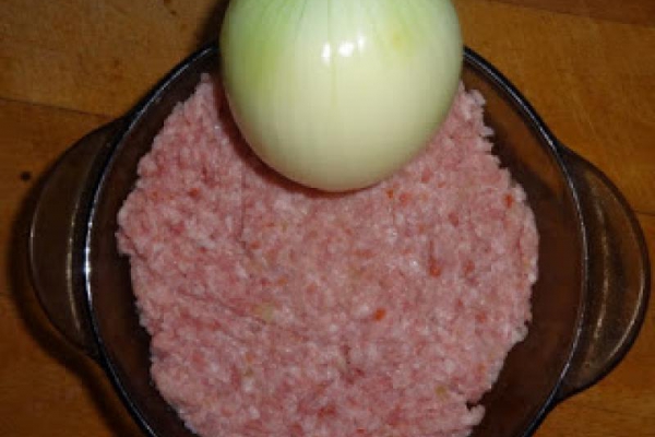 Metka z boczku wędzonego i cebuli