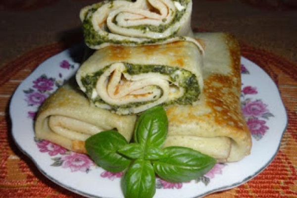 Naleśniki ze szpinakiem i serem feta.