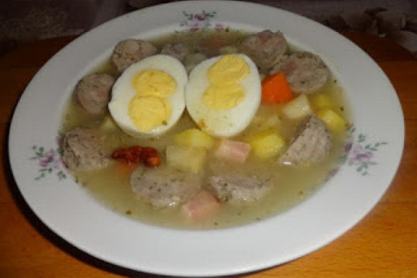 Żurek z kiełbasą.