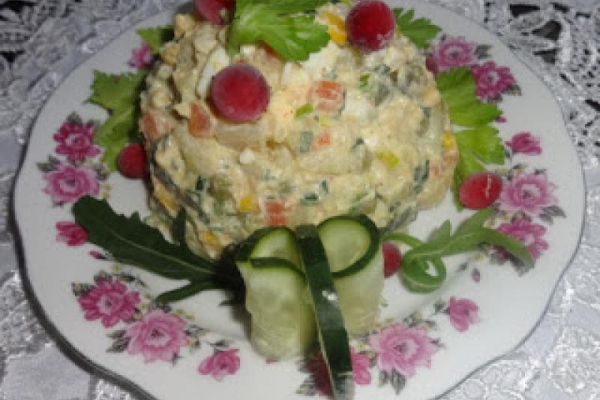 Wielowarzywna sałatka.