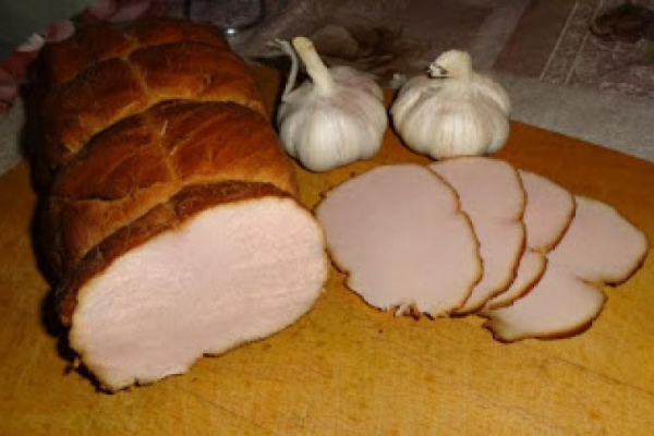 Wędzony schab wieprzowy.