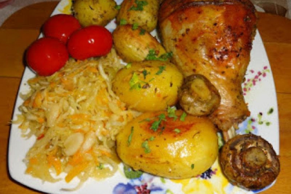 Pieczone golonki z indyka.