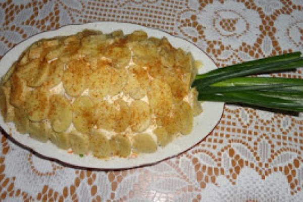 Sałatka warzywna Ananas .