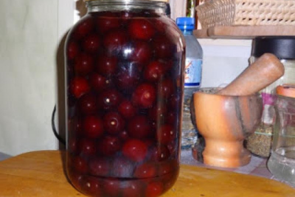 Kompot z wiśni.