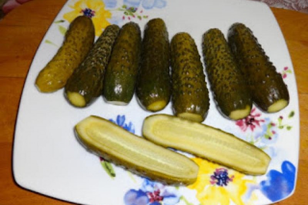 Ogórki kiszone 48 godzinne.