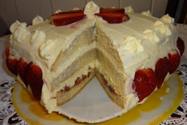 Tort śmietankowy.