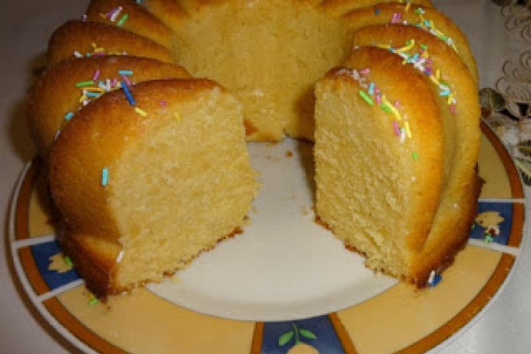 Babka cytrynowa.