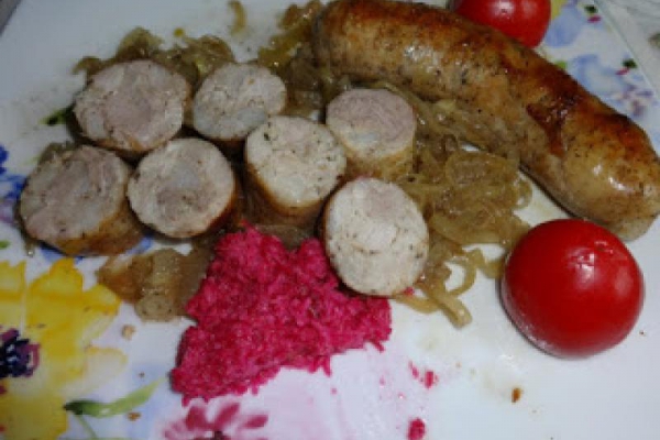 Ruska, biała kiełbasa pieczona.
