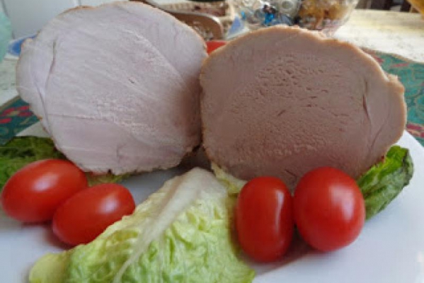Pieczona w rękawie szynka wieprzowa.