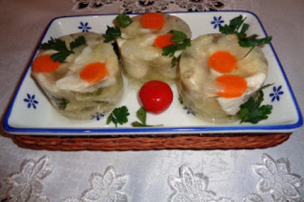 Marynowane śledzie w galarecie.