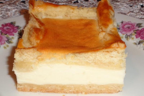 Sernik krakowski z kratką.