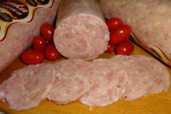 Tyrolska mielonka czosnkowa.