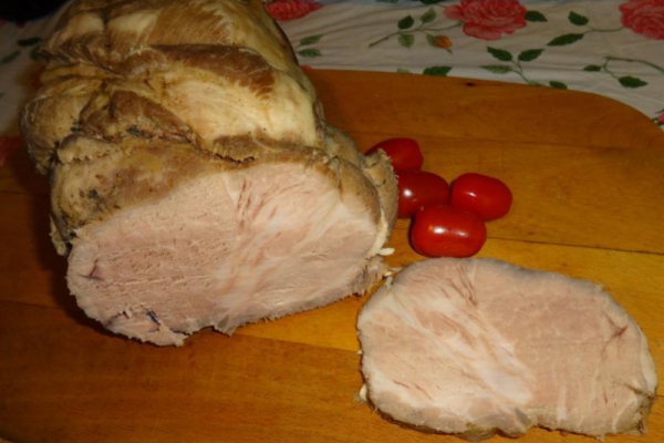 Parzony karczek do chleba.