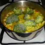 Zupa brokułowa na...